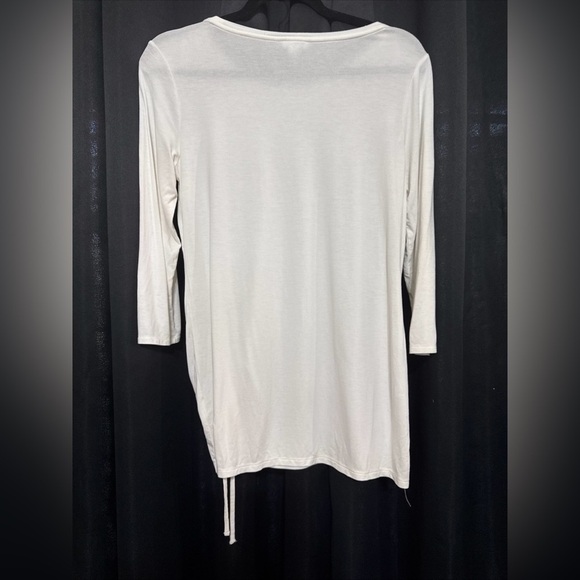 2/15 White Westport Top - Picture 3 of 8